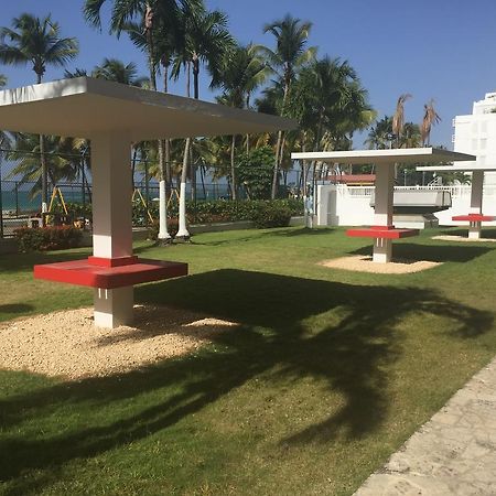 Marbella Del Caribe Beachfront San Juan Esterno foto