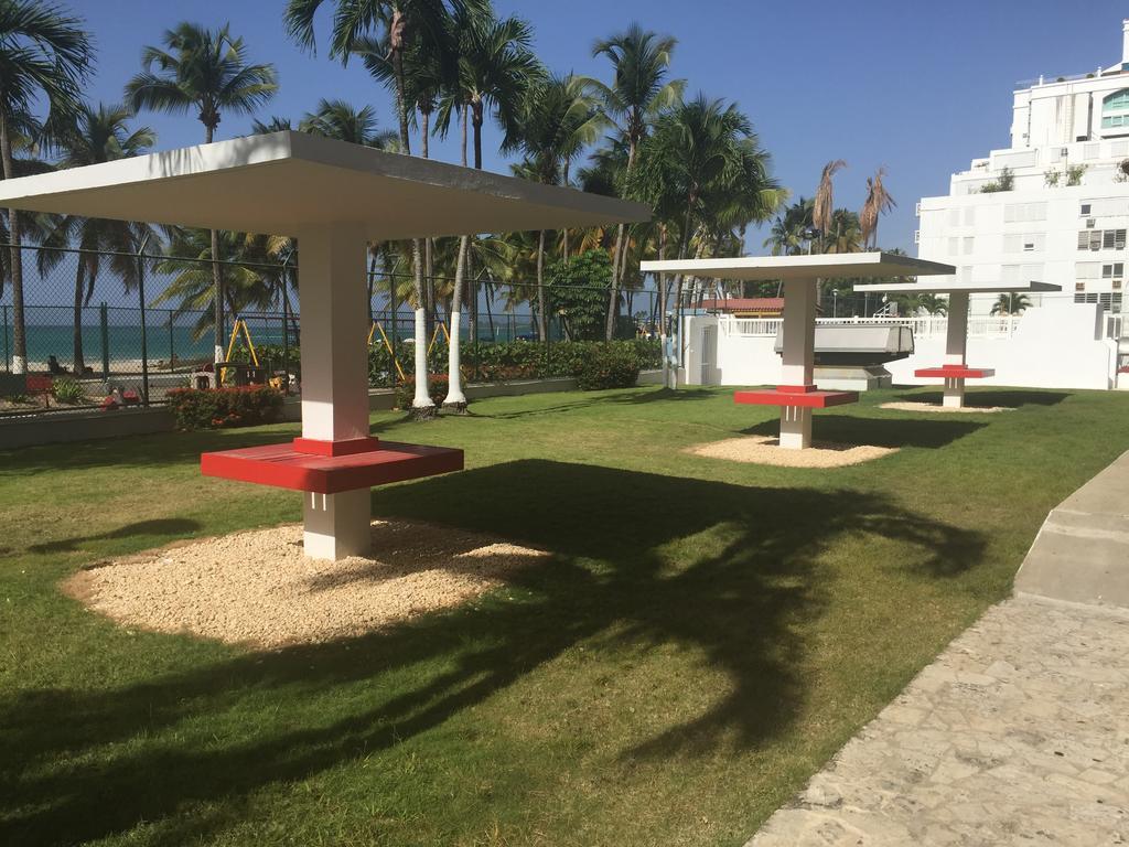 Marbella Del Caribe Beachfront San Juan Esterno foto