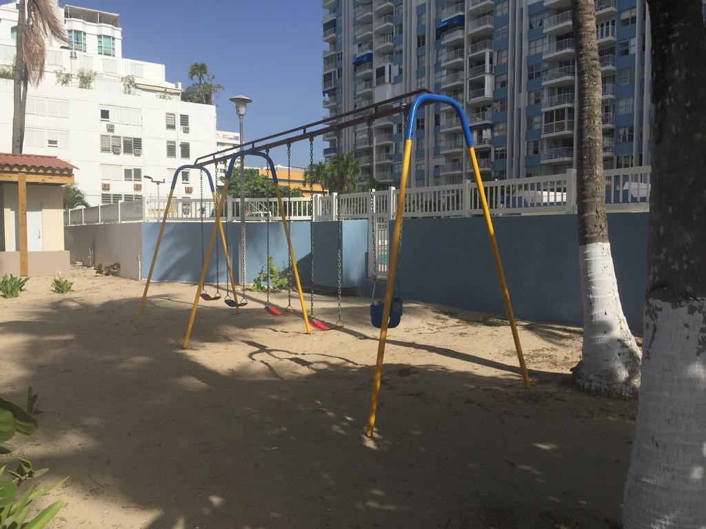 Marbella Del Caribe Beachfront San Juan Esterno foto